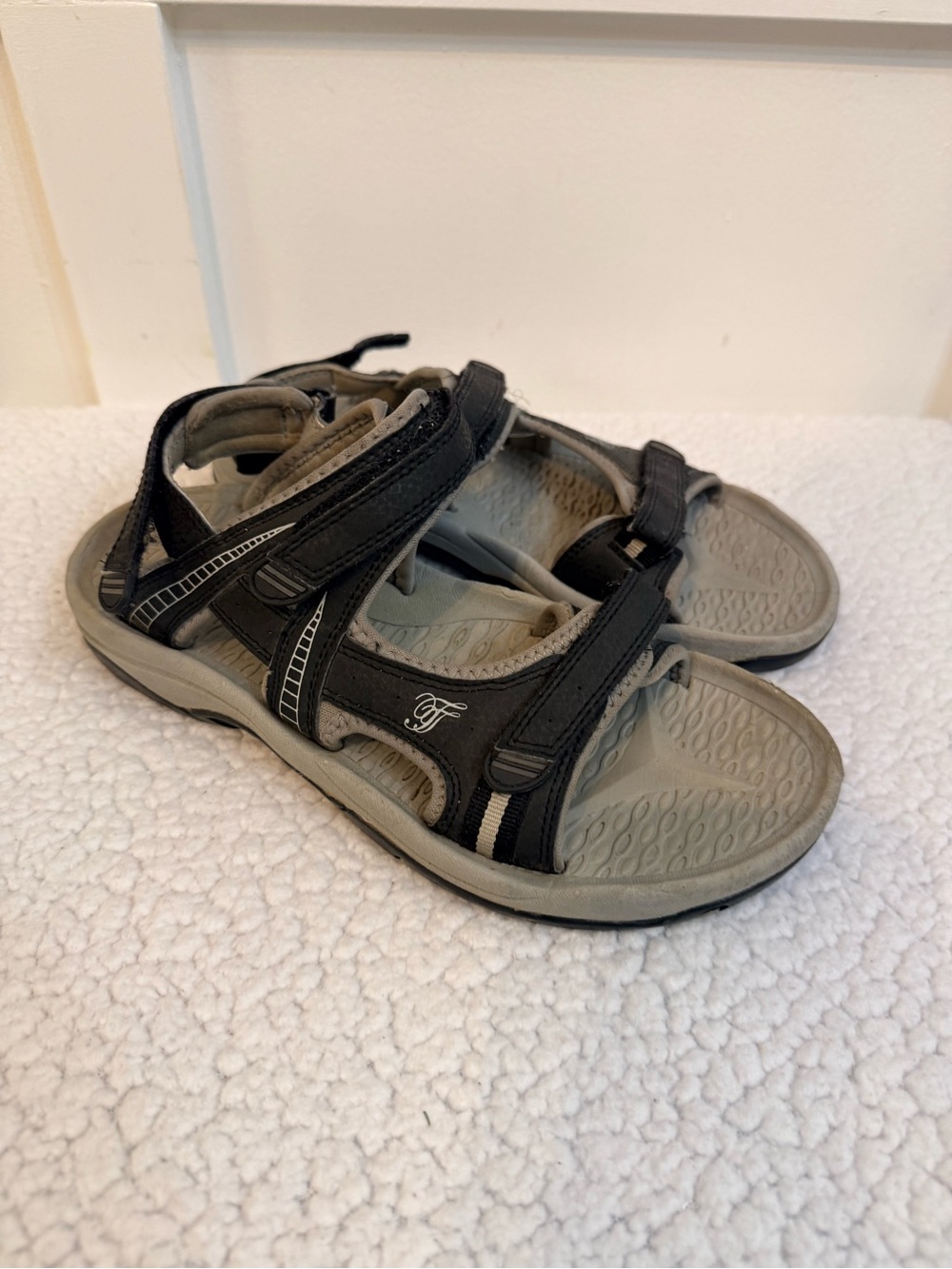 💫4/$25 • Drew Warren Black & Grey Walking Sandals